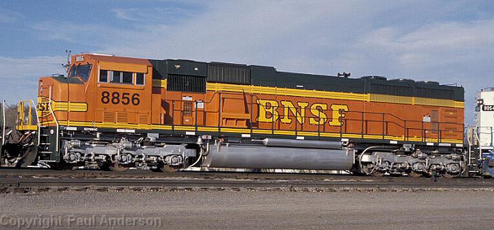 BNSF 8856 SD70MAC.jpg